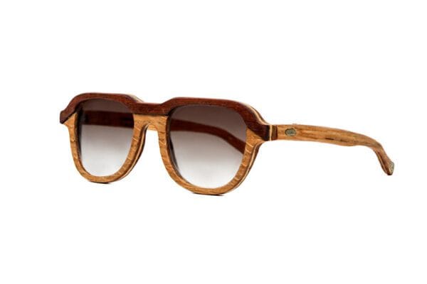 Êta wooden frames with hand-polished finish