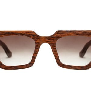 Elegant Gamma wooden frames with hand-polished finish